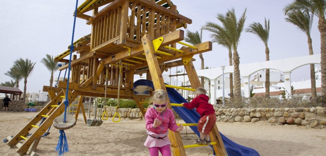 82651_beach_kidsarea22